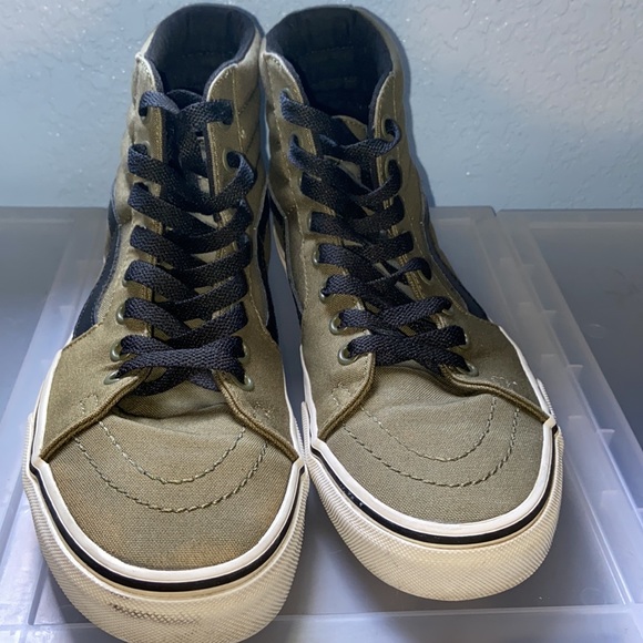 Vans - Picture 5 of 6